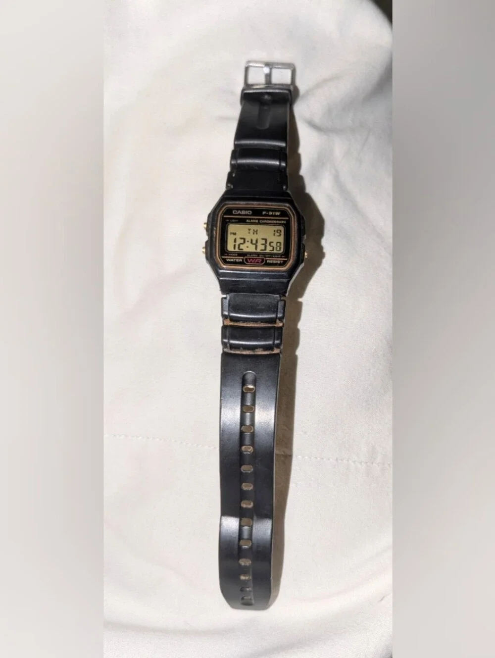 Working Mens Casio F-91W Digital Watch in Black with Gold Accents